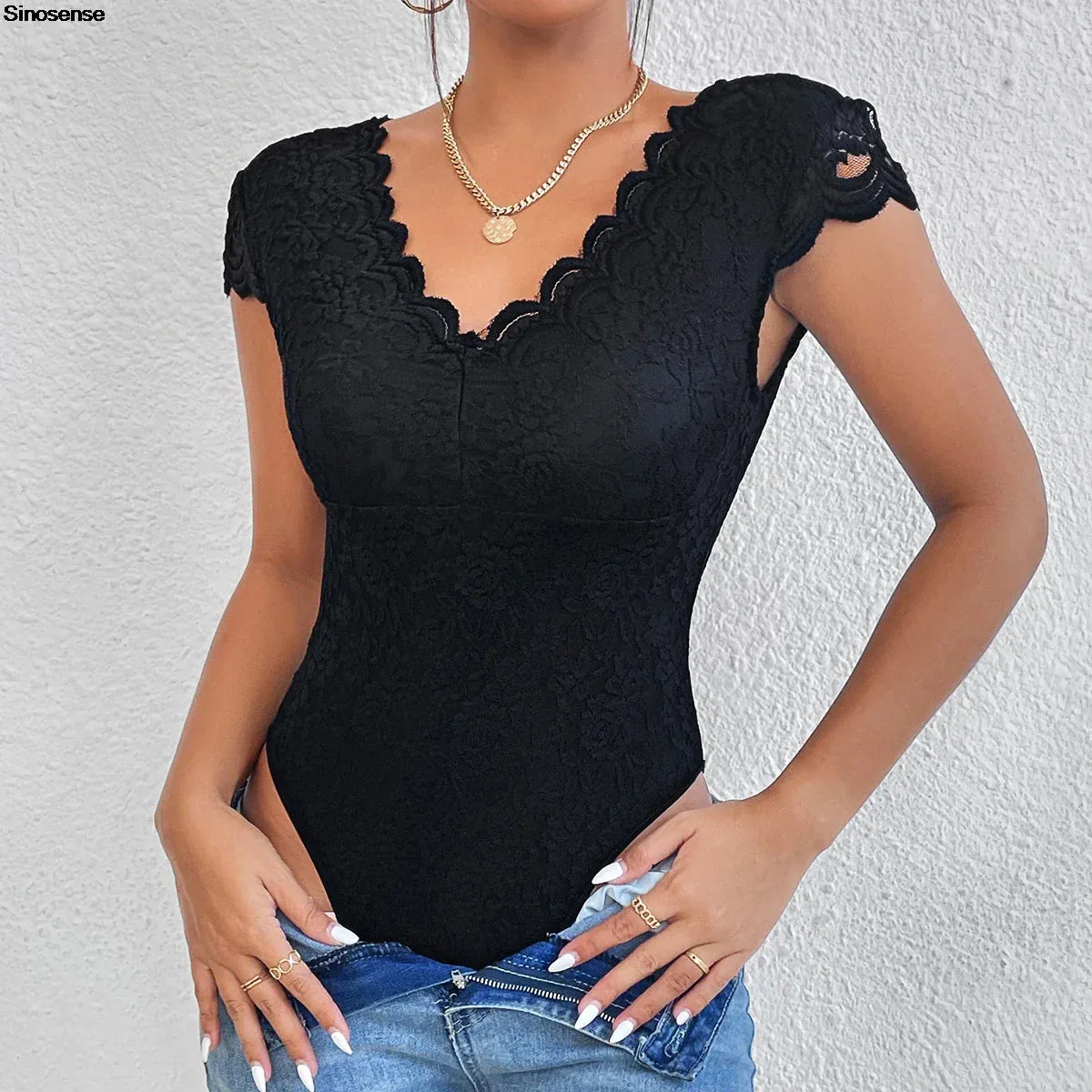 Scandalous Bloom – The Lace Teddy That Owns the Night